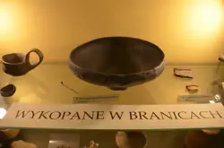 Statue Of A Man In A Hat On Display