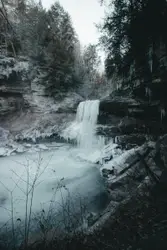 Waterfalls during daytime