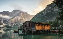 Seclusion in Lago di Braies